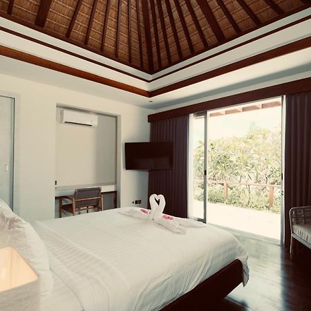 Sunset Palms Beach Villa Jimbaran Exterior foto