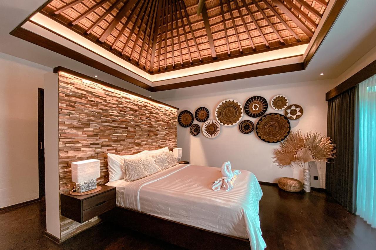 Sunset Palms Beach Villa Jimbaran Exterior foto